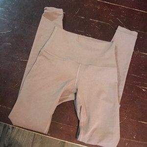 Lululemon aligns full length